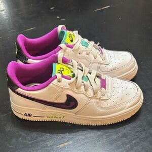 Nike Air Force 1 LV8